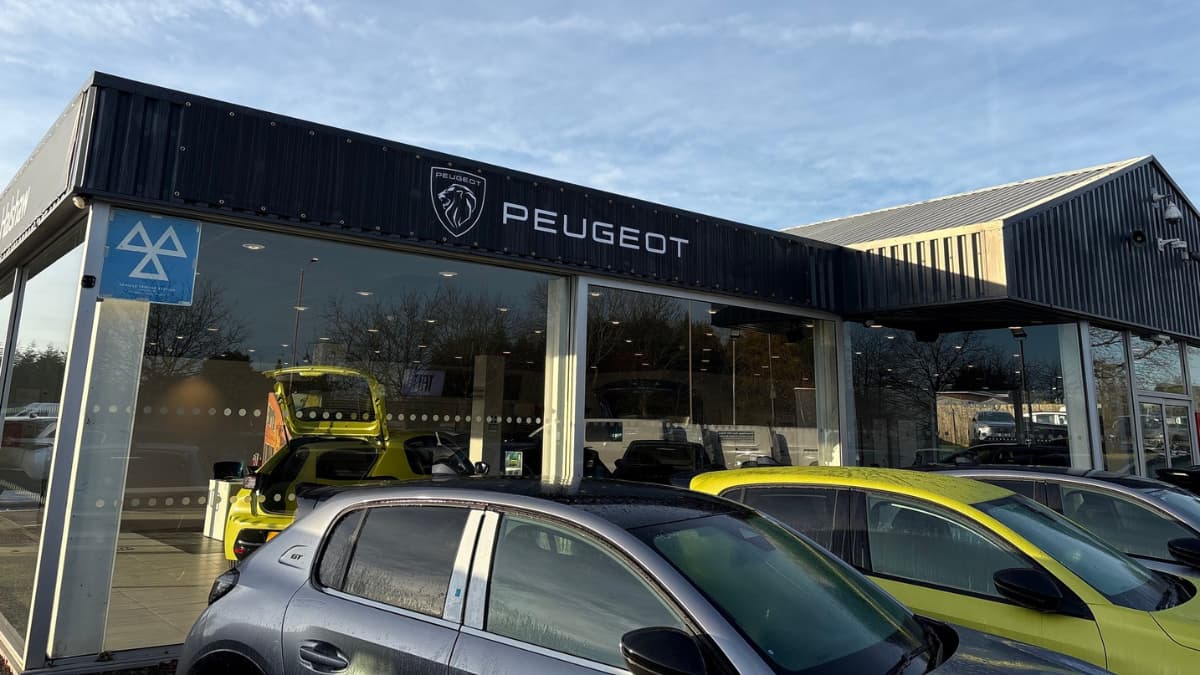 Evans Halshaw Peugeot Mansfield Dealership Exterior