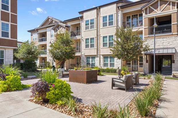 Images Camden La Frontera Apartments