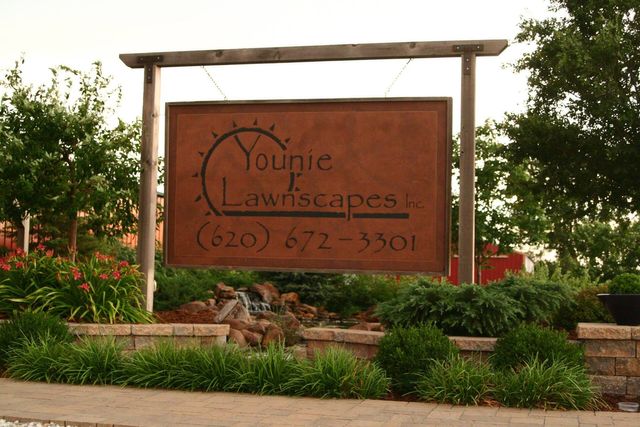 Images Younie Lawnscapes Inc