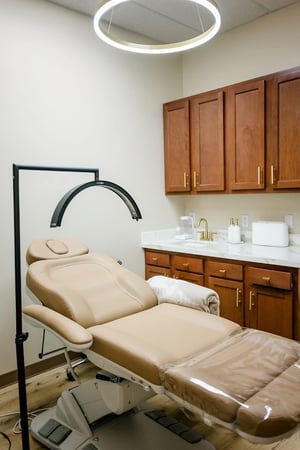 Images Naturalness Med Spa