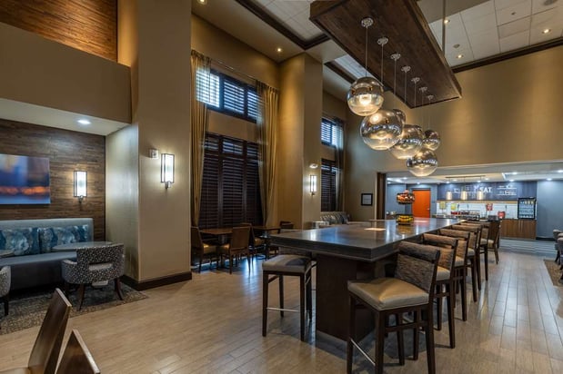 Images Hampton Inn & Suites Greensboro/Coliseum Area