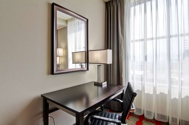 Images Hampton Inn & Suites Cincinnati-Downtown
