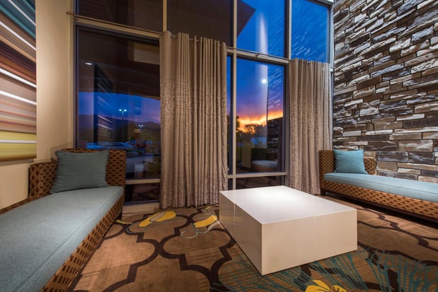 Images Holiday Inn Express & Suites Colorado Springs Central by IHG