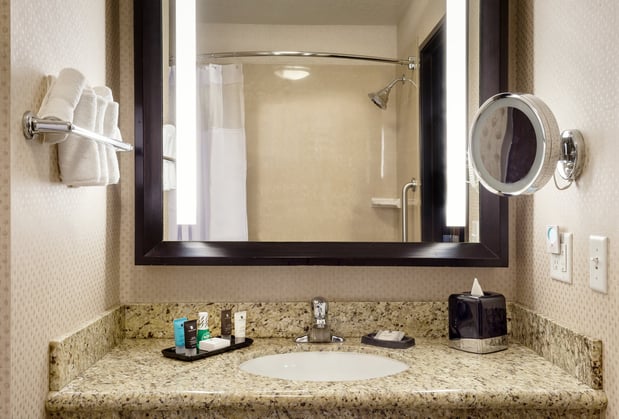 Images Crowne Plaza Anchorage-Midtown by IHG