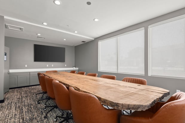 Images Holiday Inn Gonzales by IHG