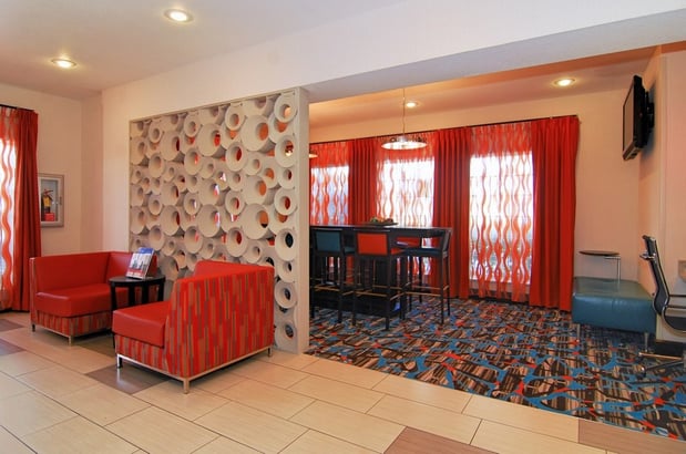 Images Holiday Inn Express & Suites Destin E - Commons Mall Area by IHG