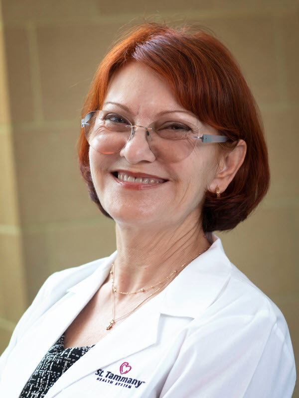 Headshot of Lucia Sicinschi, MD