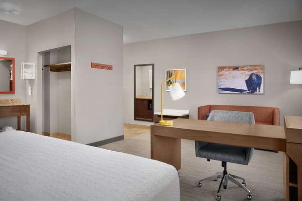 Images Hampton Inn & Suites Williston