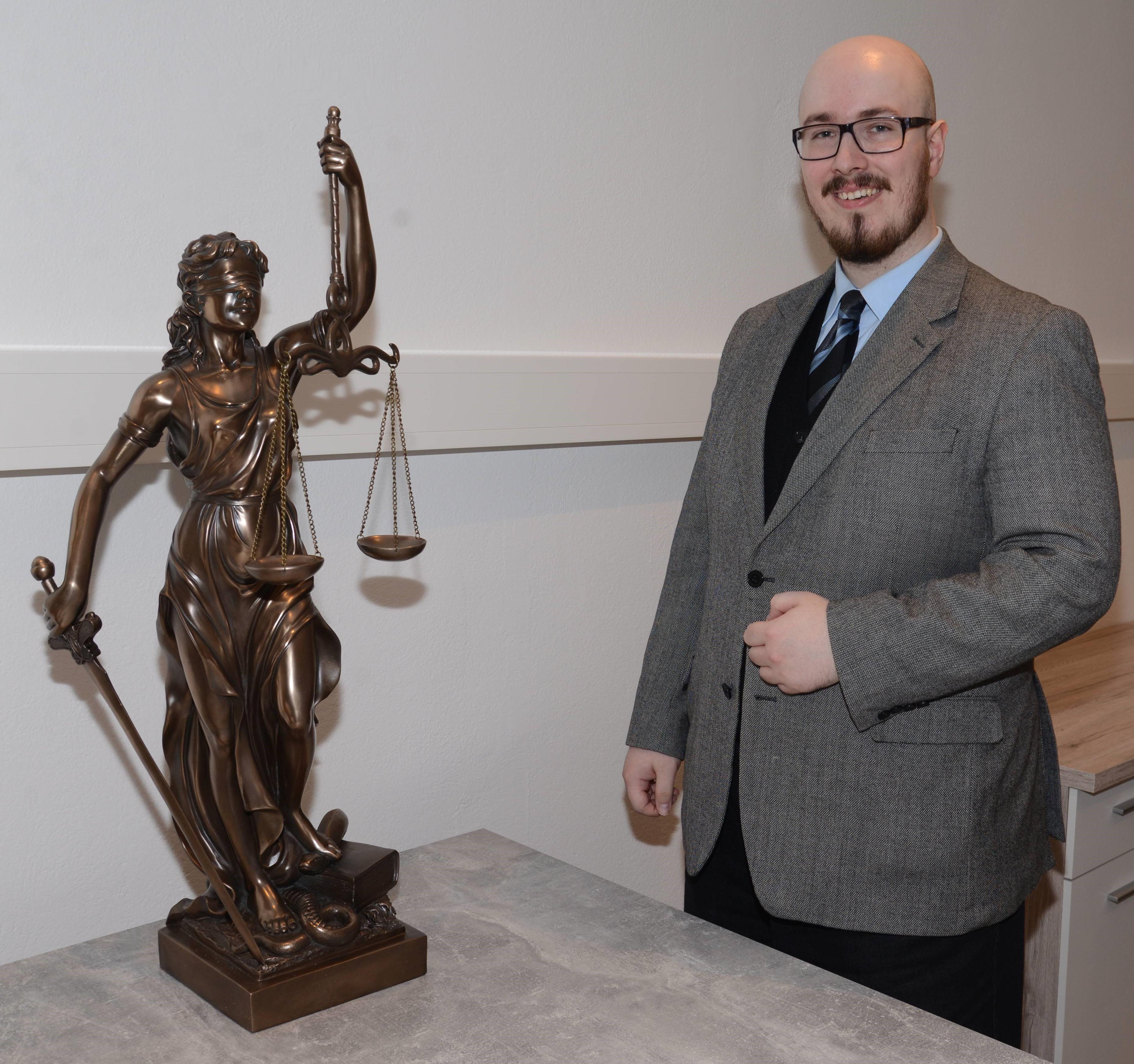 Mag. Alexander Walter Behm, Kirchenplatz 5 in Horn