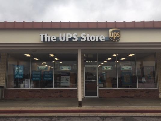 The UPS Store The Hub Shopping Center: Shipping & Packing, Printing and ...