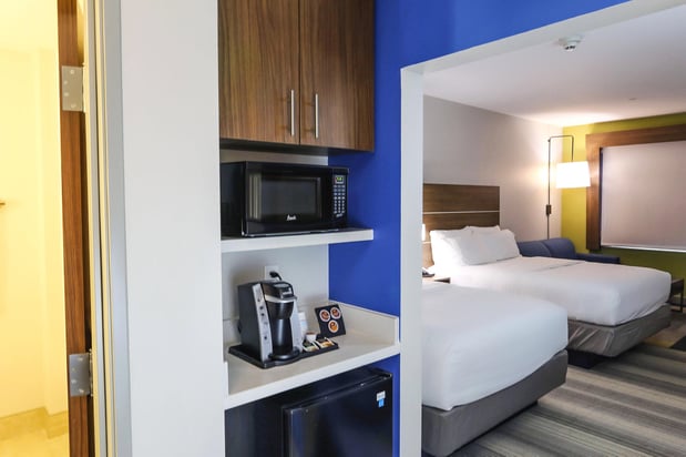 Images Holiday Inn Express & Suites Houston IAH - Beltway 8 by IHG