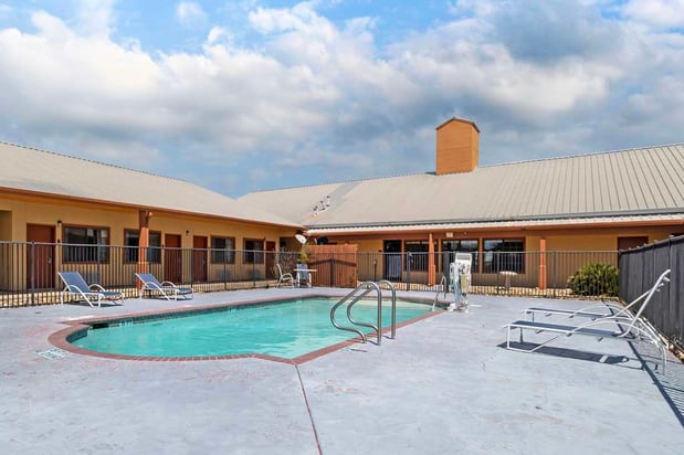 Images Best Western Hebbronville Inn