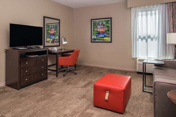 Images Hampton Inn & Suites Charlotte-Arrowood Rd.