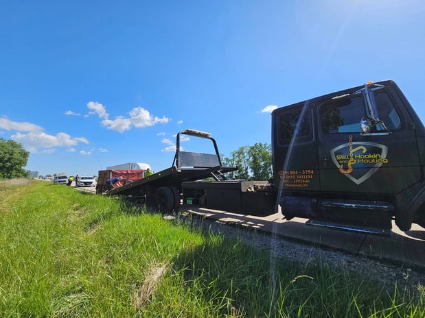 Images Still Hookin And Hauling