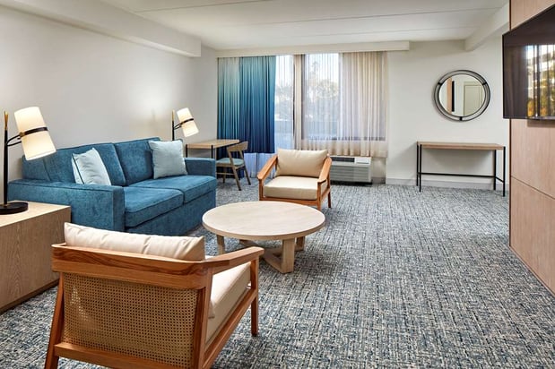 Images Hotel MdR Marina del Rey - a DoubleTree by Hilton