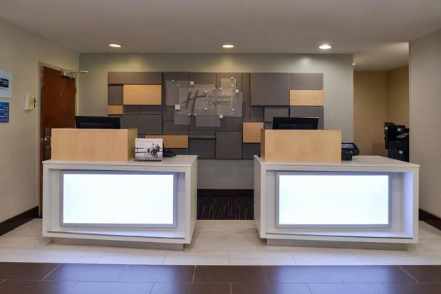 Images Holiday Inn Express Towson Baltimore N by IHG
