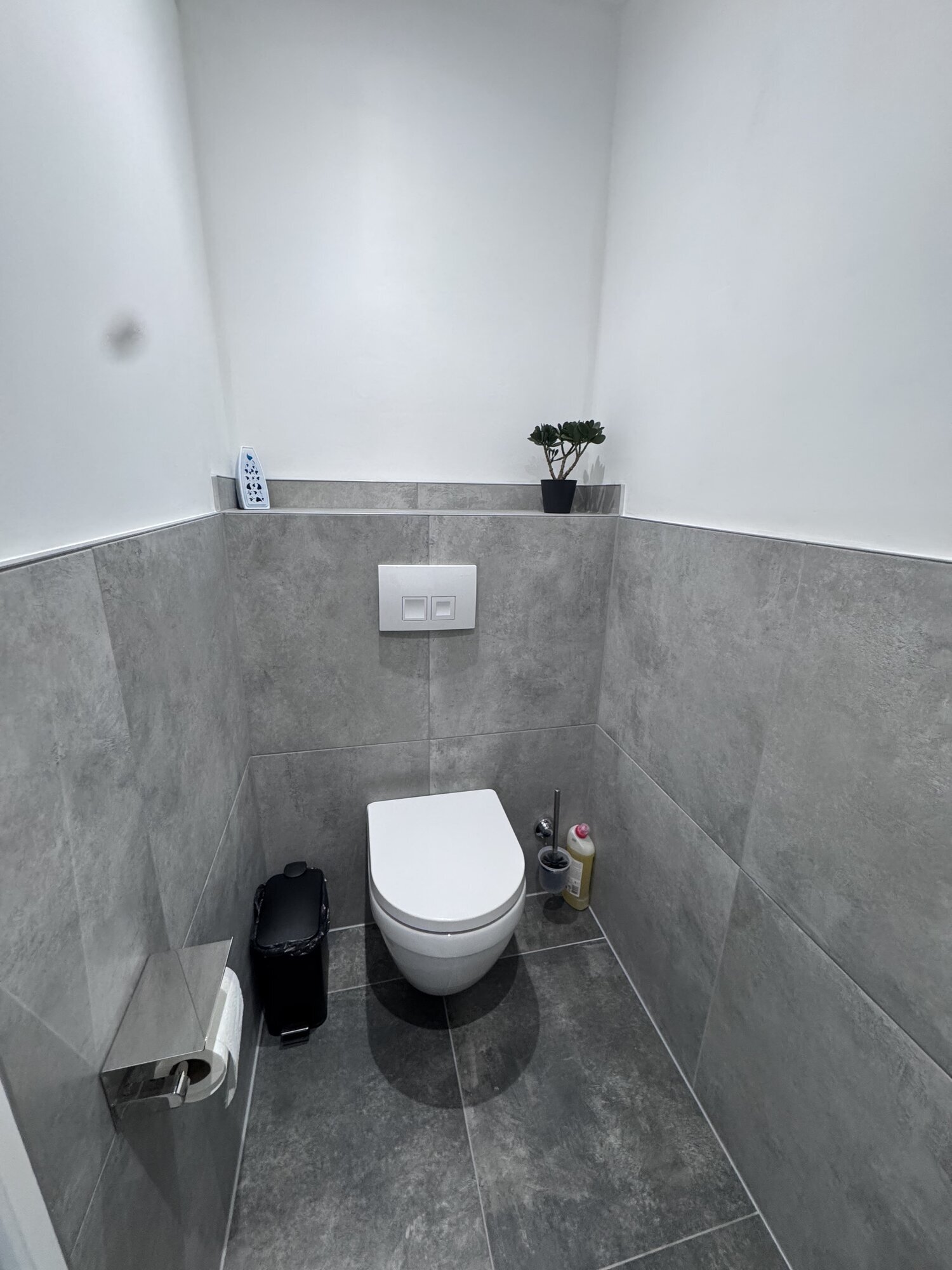 HK ROOMS UG (haftungsbeschränkt), Merkatorstraße 5 in Grevenbroich