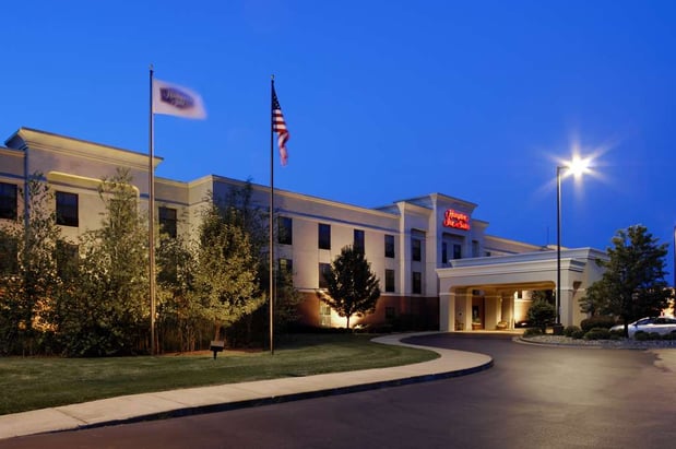 Images Hampton Inn & Suites Kalamazoo-Oshtemo