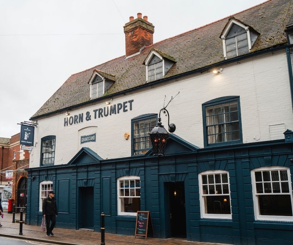 Horn & Trumpet Exterior