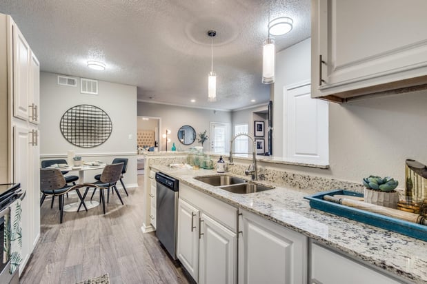 Images Estates at Las Colinas