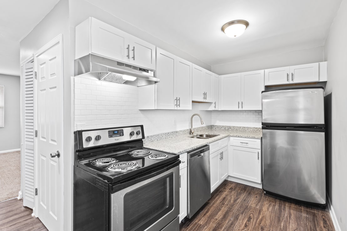 Kitchen at Georgian Oaks Apartments