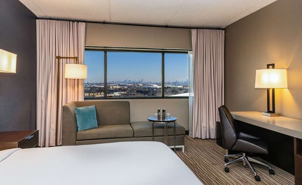 Images DoubleTree by Hilton Hotel Newark Airport