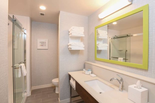 Images Hampton Inn & Suites Cincinnati Liberty Township