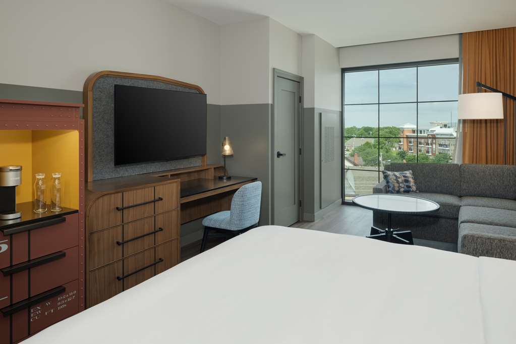 Guest room
