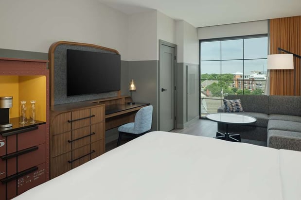 Images Hotel Nickel Plate Fishers, Tapestry Collection by Hilton