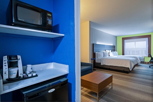 Images Holiday Inn Express & Suites Woodbridge by IHG