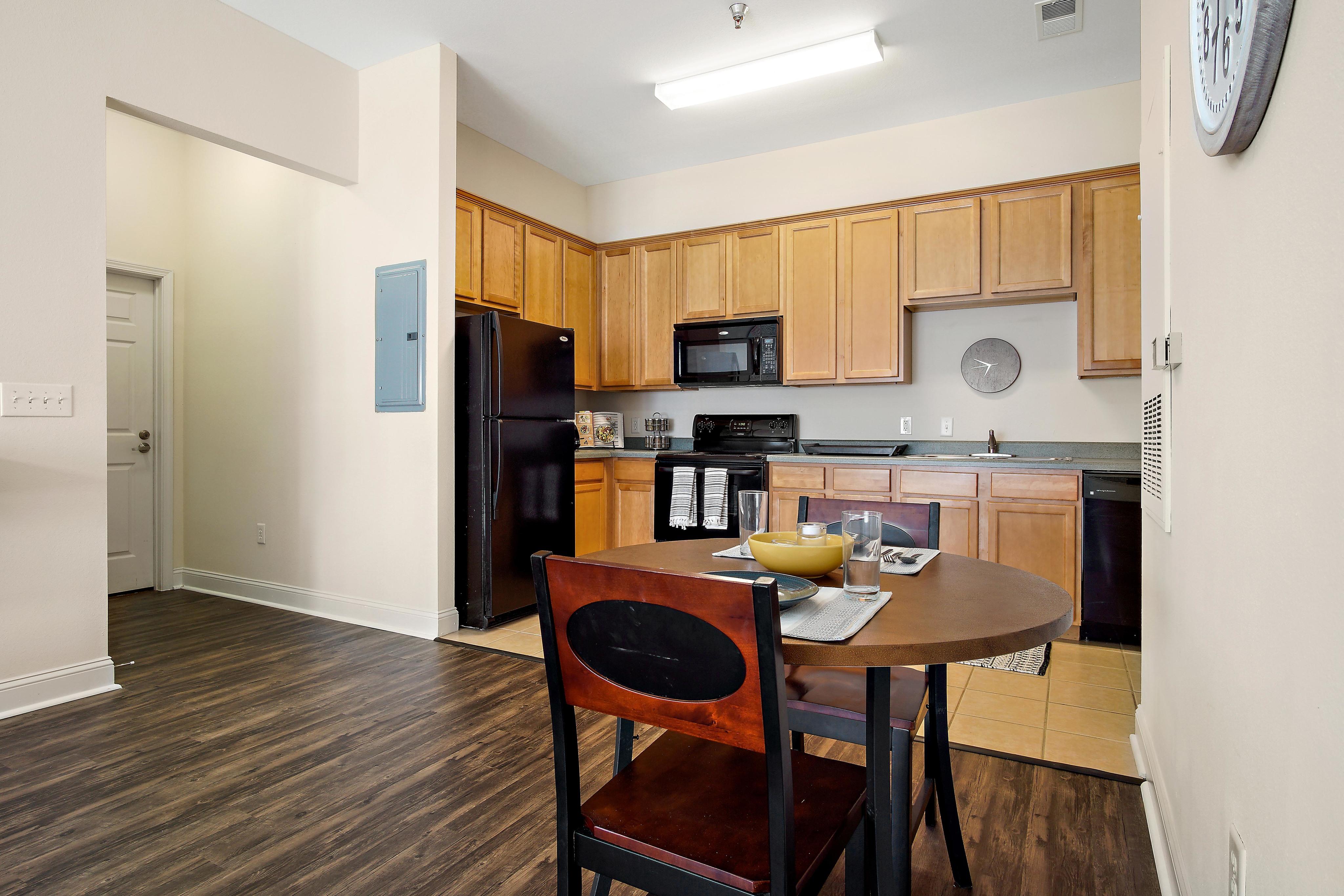 Open concept living Central House on Stadium Apartments Mobile (251)272-4710