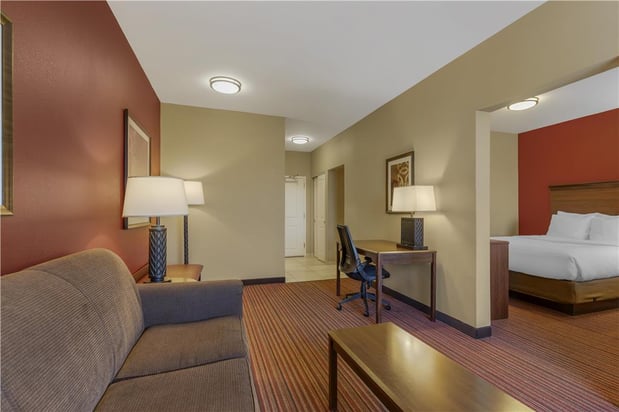 Images Best Western Plus Hudson Hotel & Suites