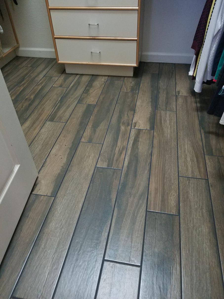 Grizzly's Discount Flooring Photo