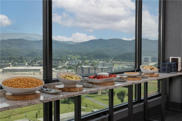 Images Embassy Suites by Hilton Pigeon Forge Resort