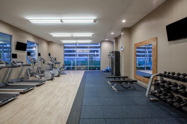Images Holiday Inn Cleveland Clinic by IHG