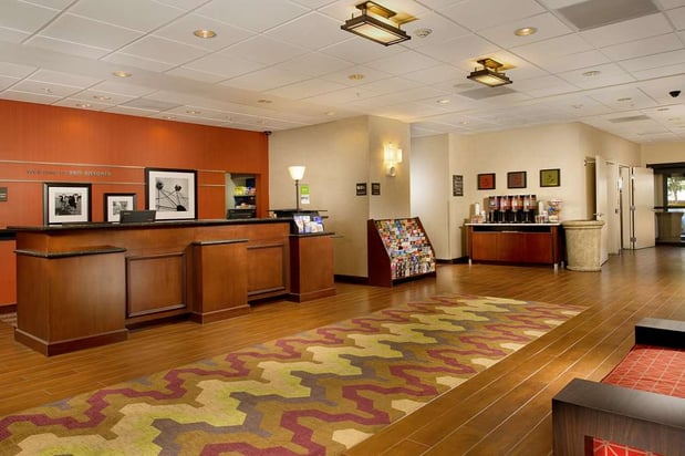 Images Hampton Inn & Suites San Antonio-Airport