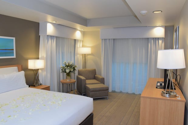 Images Holiday Inn Cincinnati N - West Chester by IHG