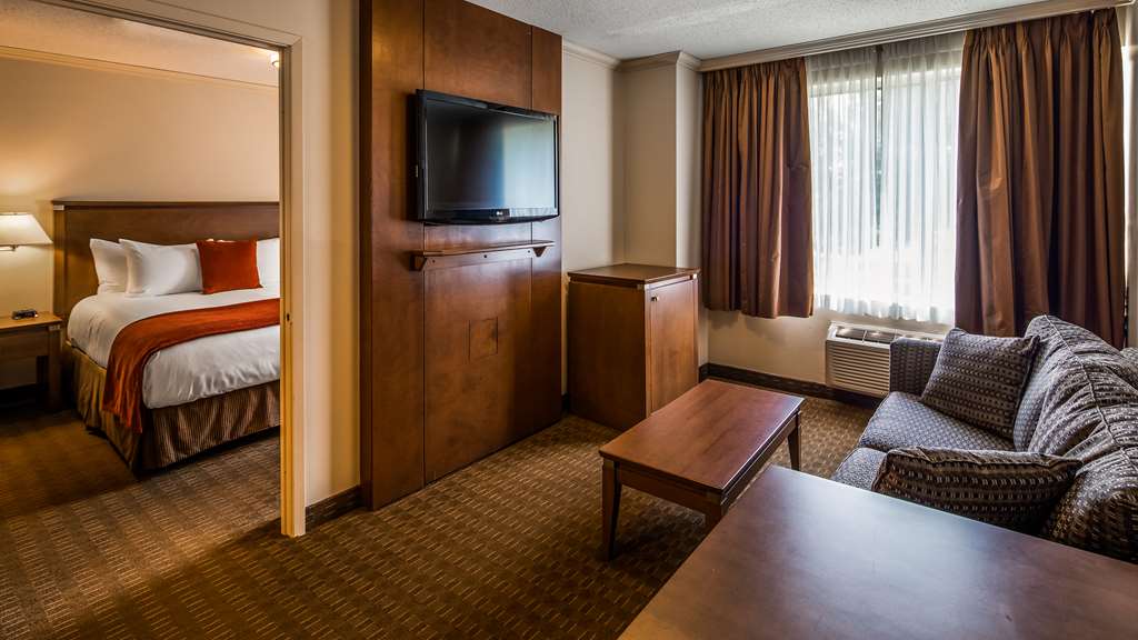 Images Best Western Plus Guildwood Inn