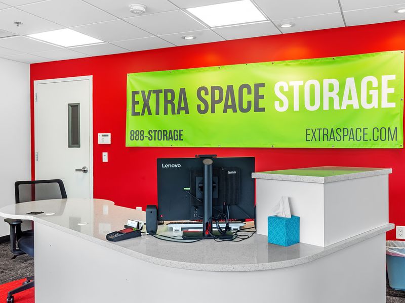Images Extra Space Storage