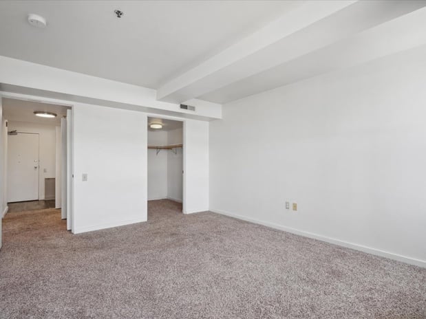 Images LeClaire Apartments