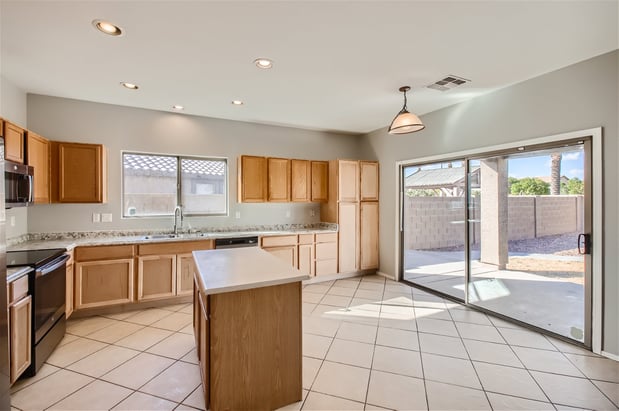 Images Great Way Real Estate | Brittney McGuire and Chad Denke