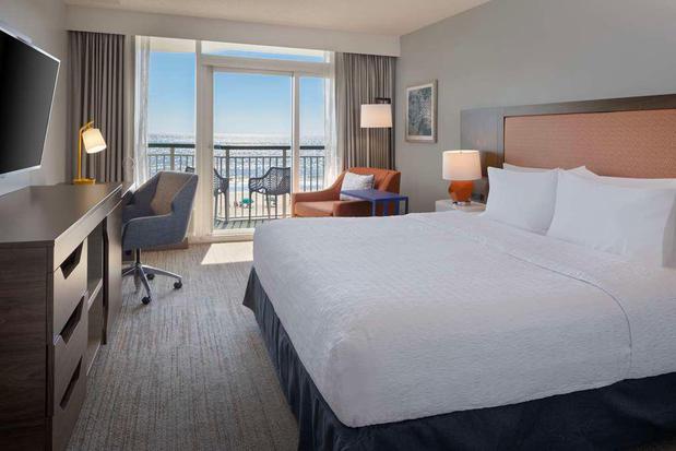 Images Hampton Inn & Suites Myrtle Beach/Oceanfront