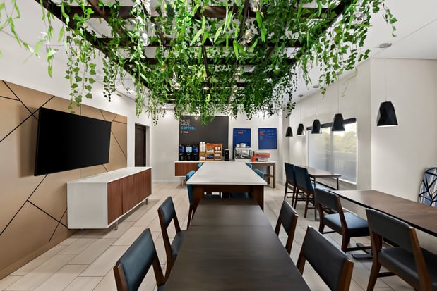 Images Holiday Inn Express & Suites Raleigh NE - Medical Ctr Area by IHG