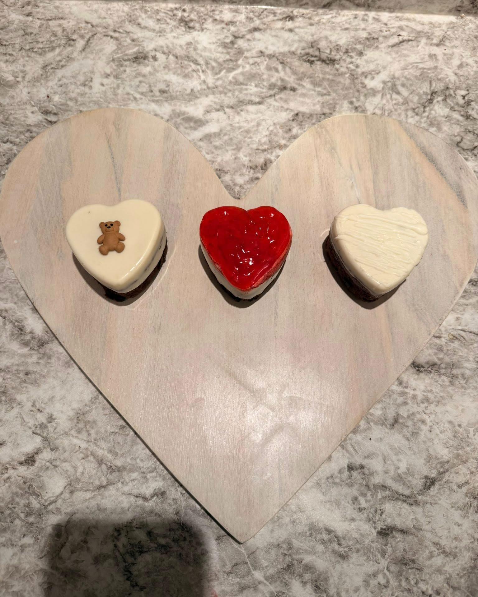 Sweets by Shay… incredibly talented! I wanted to take a moment to spotlight Shaylee and her amazing new dessert business. Everything she creates is not only beautiful but absolutely delicious.