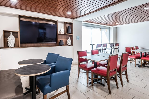 Images Holiday Inn Express Flint-Campus Area by IHG