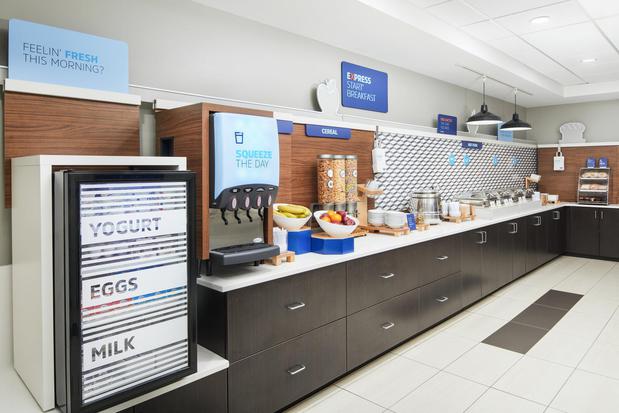 Images Holiday Inn Express Richmond - Midtown by IHG