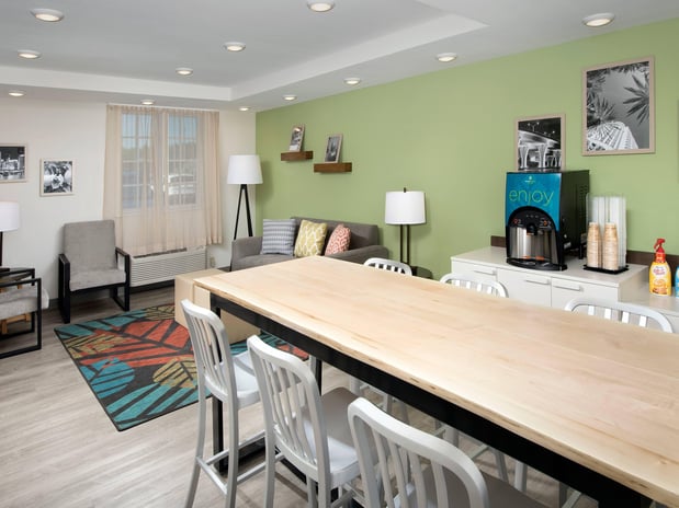 Images WoodSpring Suites Miami Southwest