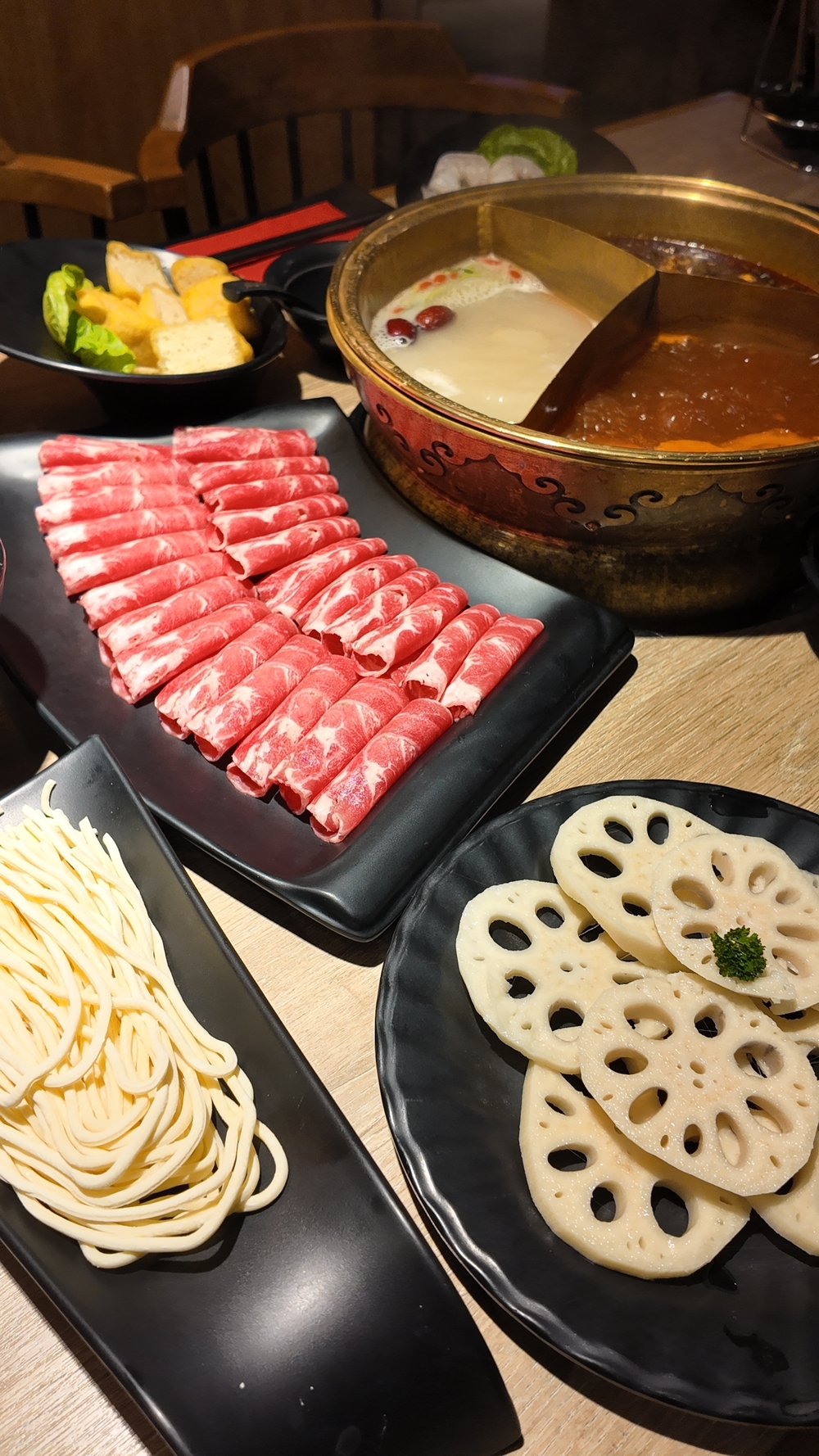 Little Lamb - Hot Pot, Grill & Chinesisches Restaurant Düsseldorf, Kölner Straße 14 in Düsseldorf