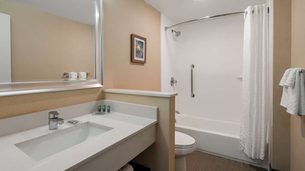 Images Best Western Hampshire Inn & Suites