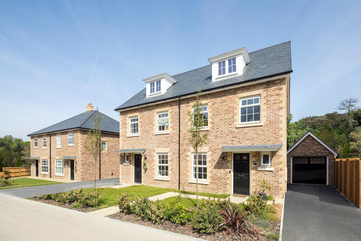 Redrow - The Mill Maidstone 01622 295500